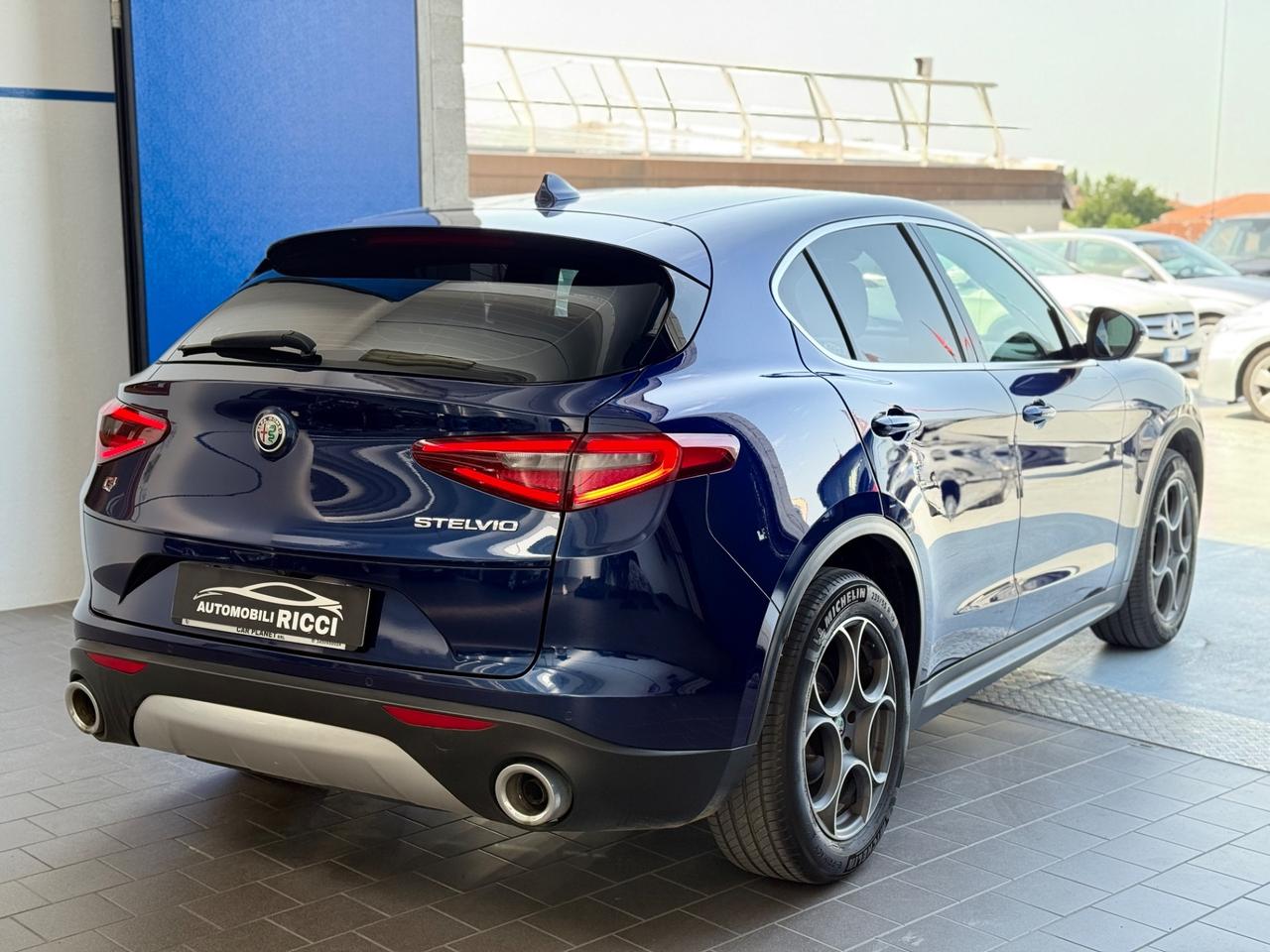 Alfa Romeo Stelvio 2.2 Turbodiesel 210 CV AT8 Q4 Super