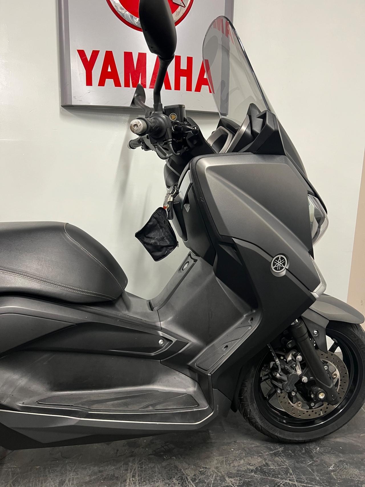 Yamaha X-Max 400