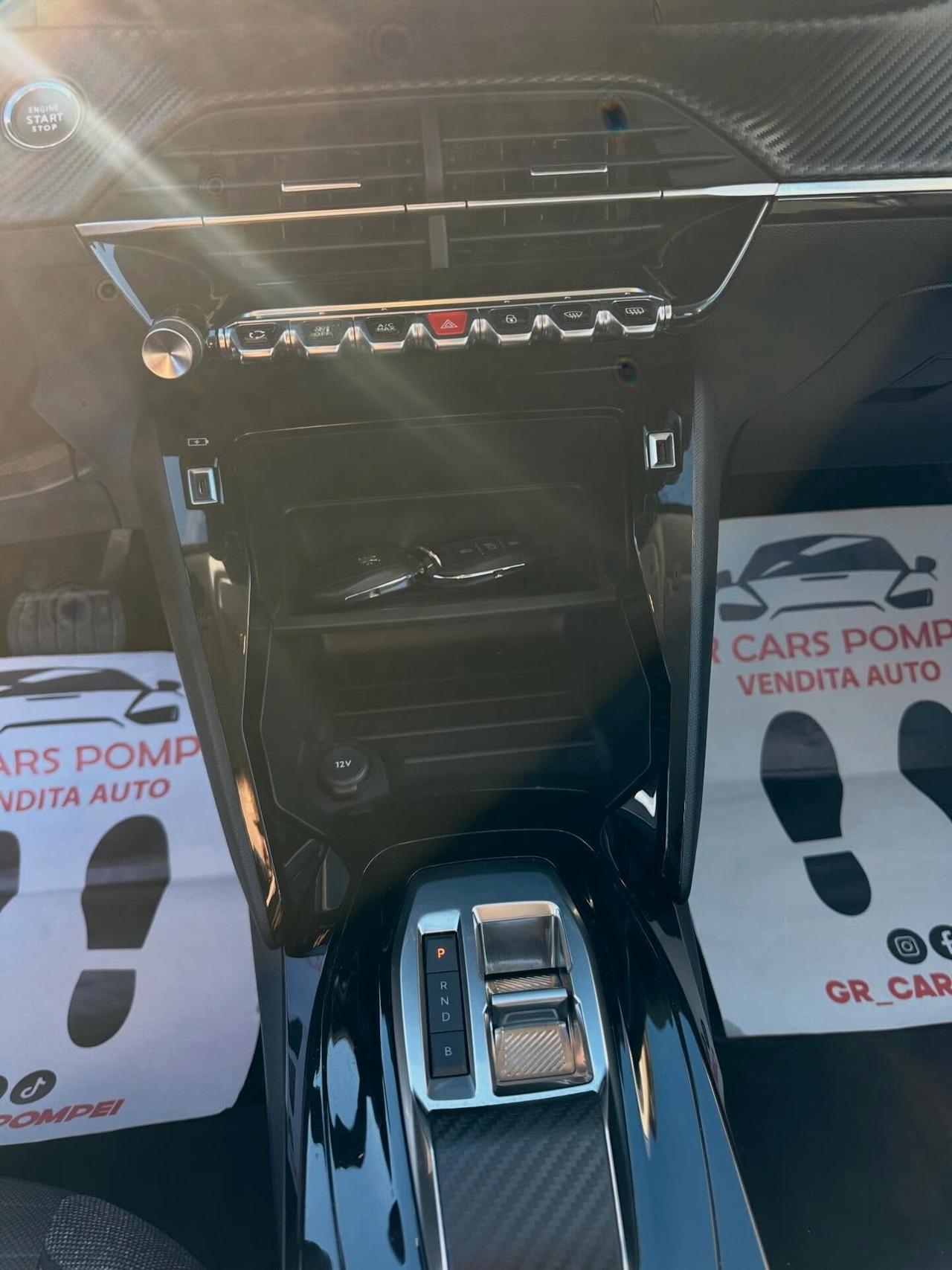 Peugeot 208 motore elettrico 136 CV 5 porte GT