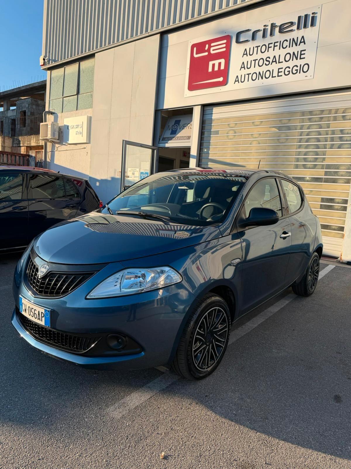 Lancia Ypsilon 1.0 FireFly 5 porte S&S Hybrid Platino