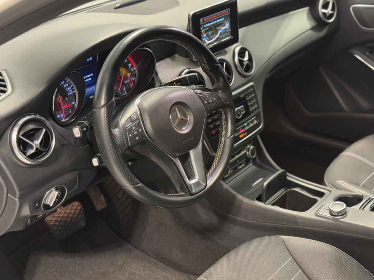 Mercedes-benz GLA 220 CDI Automatic 4Matic Premium