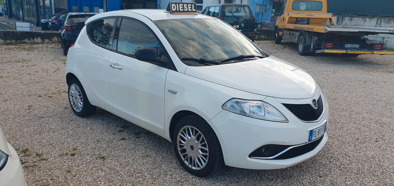 Lancia Ypsilon 1.3 MJT 16V 95 CV 5 porte S&S Gold