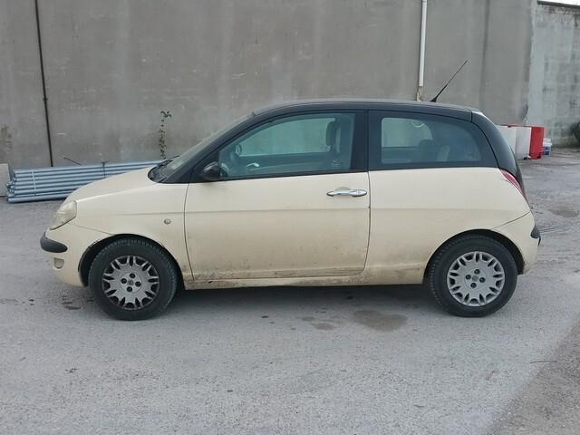 Lancia Ypsilon 1.3 MJT Argento