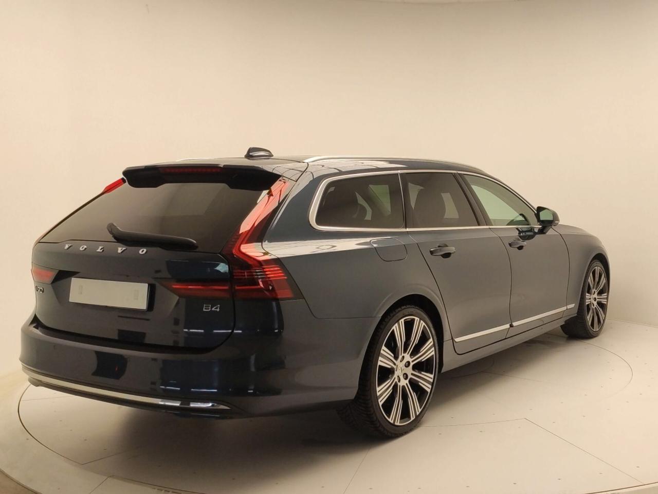Volvo V90 B4 (d) automatico Ultimate Bright
