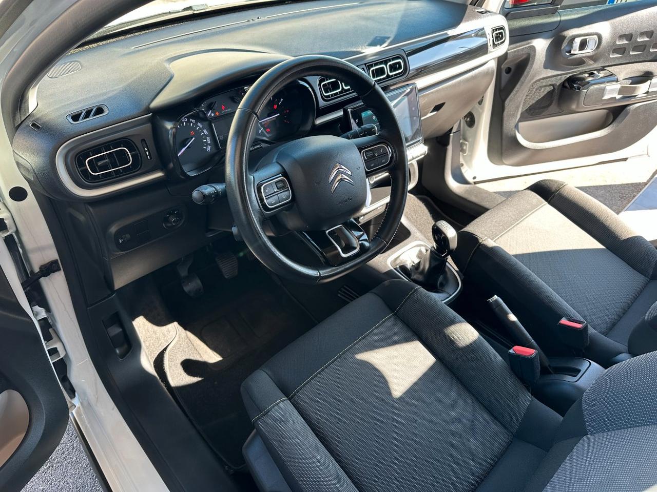 Citroen C3 1.2 puretech Shine s&s 83cv