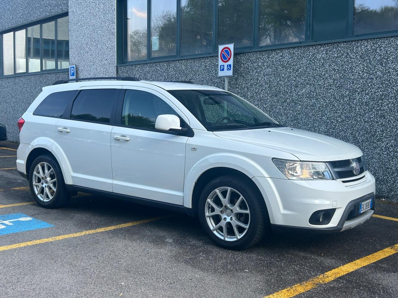 Fiat Freemont 2.0 Multijet Lounge 7 Posti Pelle Sensori Clima – Ottime Condizioni