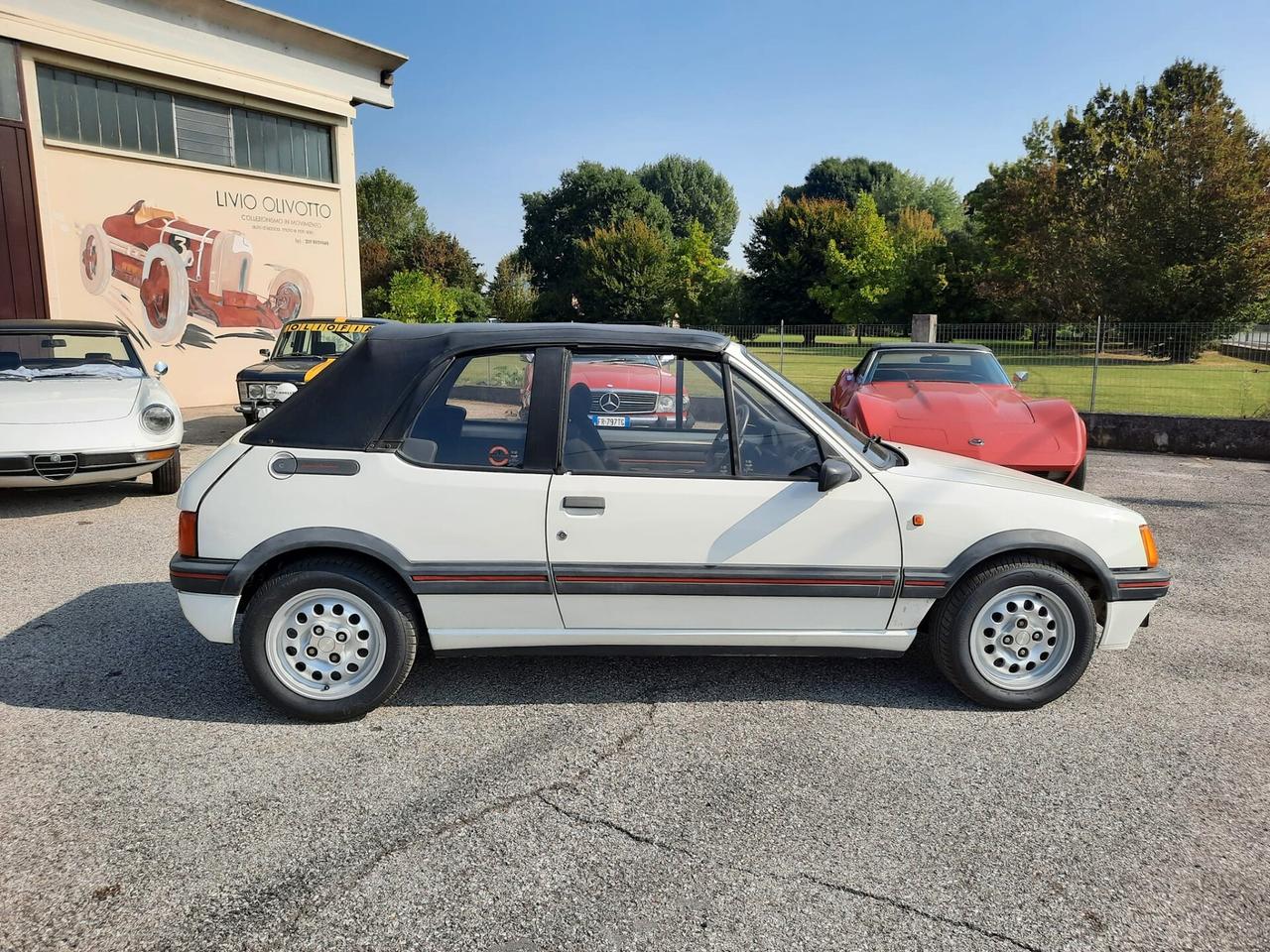 Peugeot 205 1.6 Cabriolet CTI da 115 CV del 1988