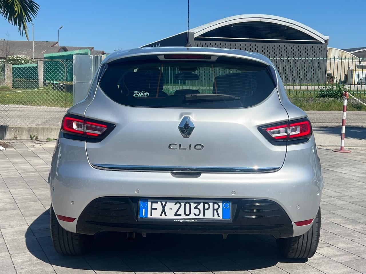 Renault Clio dCi 8V 90 CV EDC 5 porte Moschino Intens