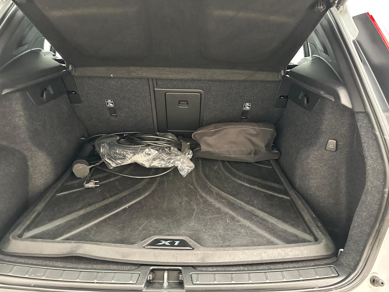 Volvo XC40 1.5 t4 RECHARGE PHEV MOMENTUM