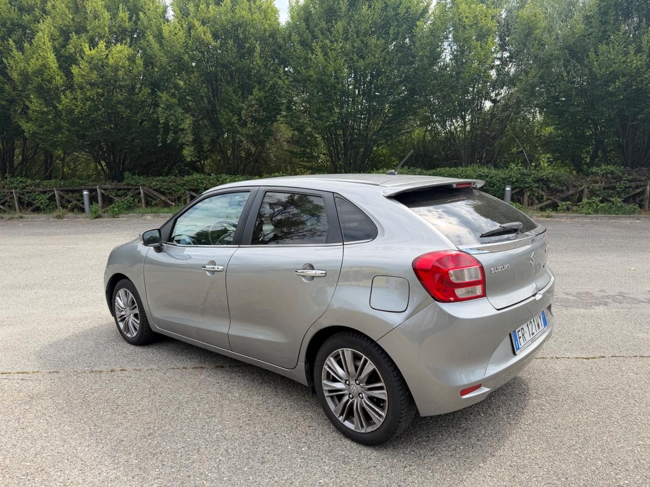 Suzuki Baleno 1.2 Hybrid B-Top