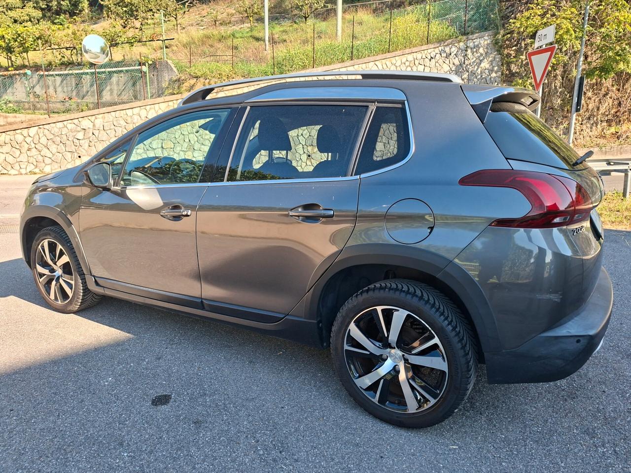 Peugeot 2008 1.2 BENZINA / DA NEOPATENTATI