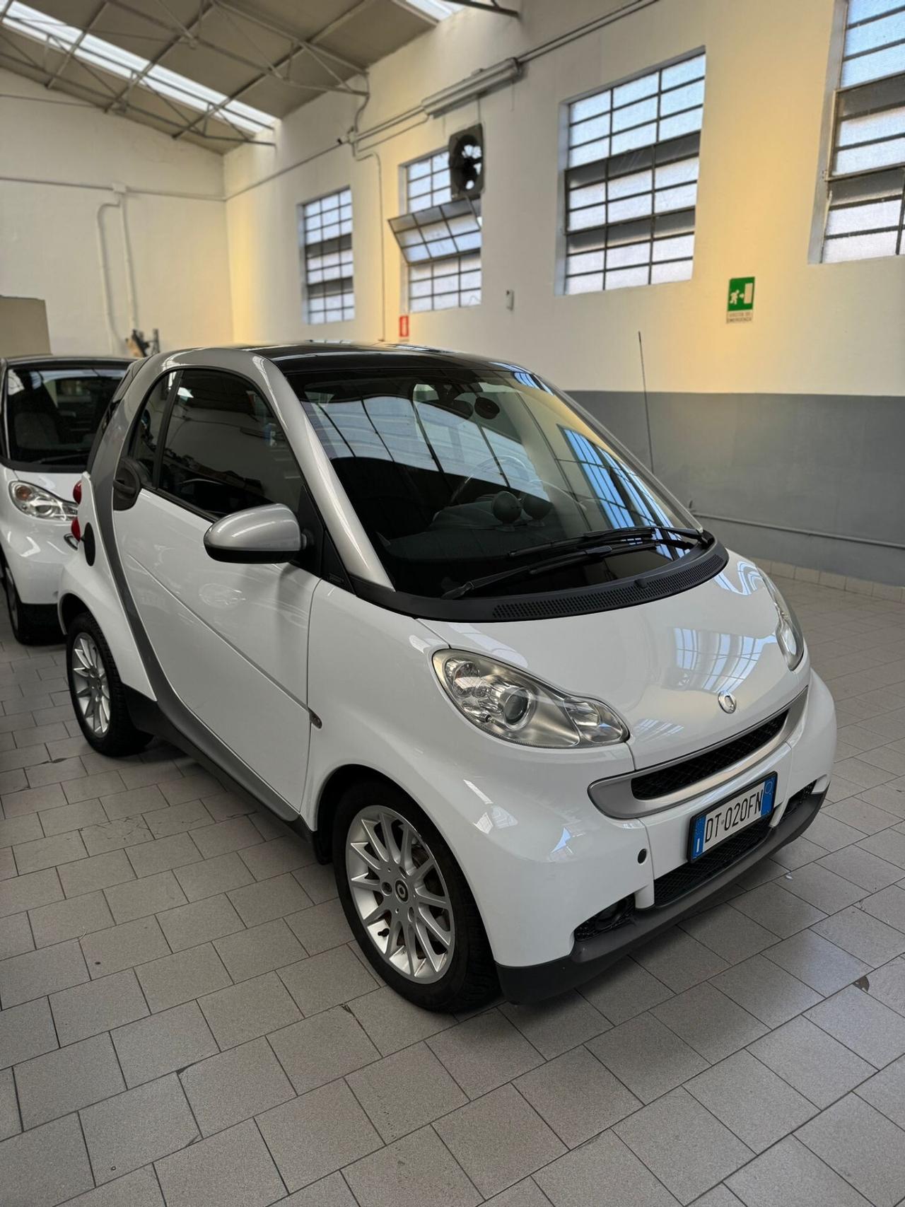 Smart ForTwo 1000 52 kW coupé pure