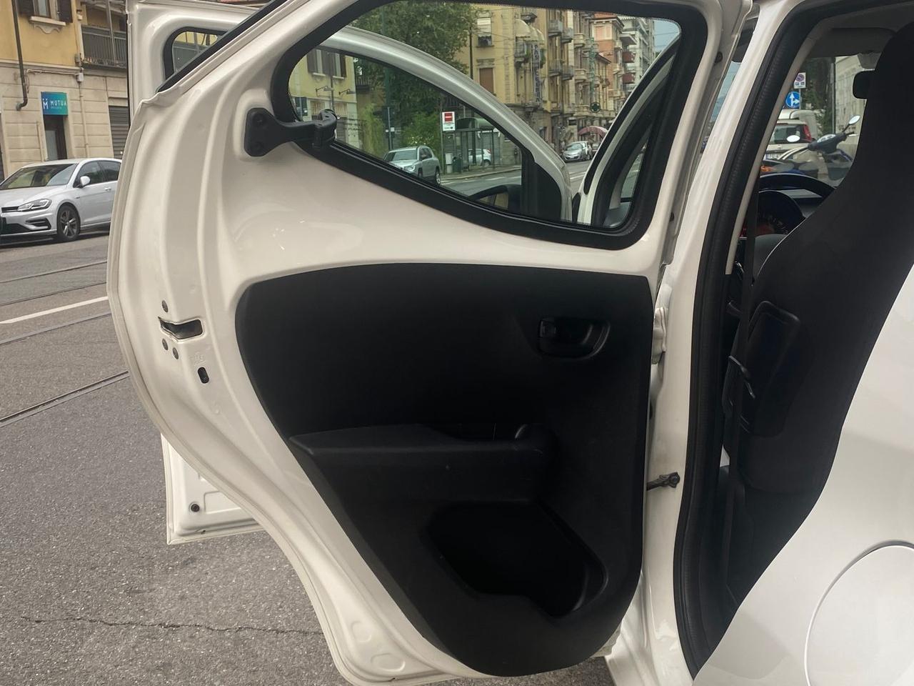 Toyota Aygo X-Play #11983