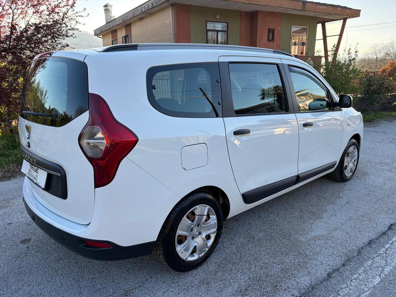 Dacia Lodgy 1.5 Blue dCi 115CV 7 posti Comfort