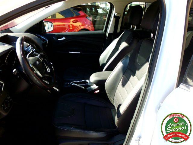 FORD Kuga 2.0 TDCI 140 CV 4WD Powershift Business