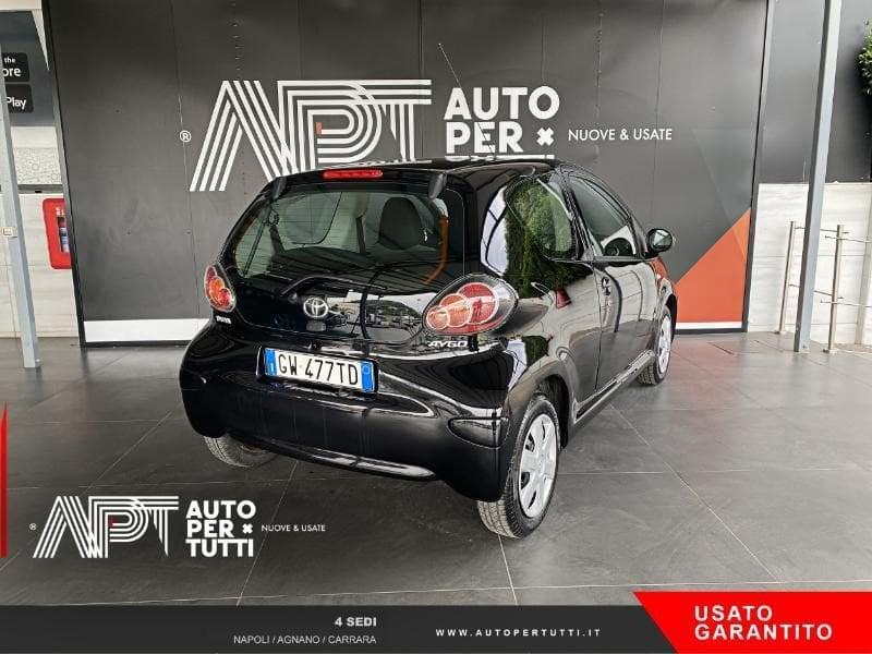 Toyota Aygo Aygo 3p 1.0 Now Red Edition