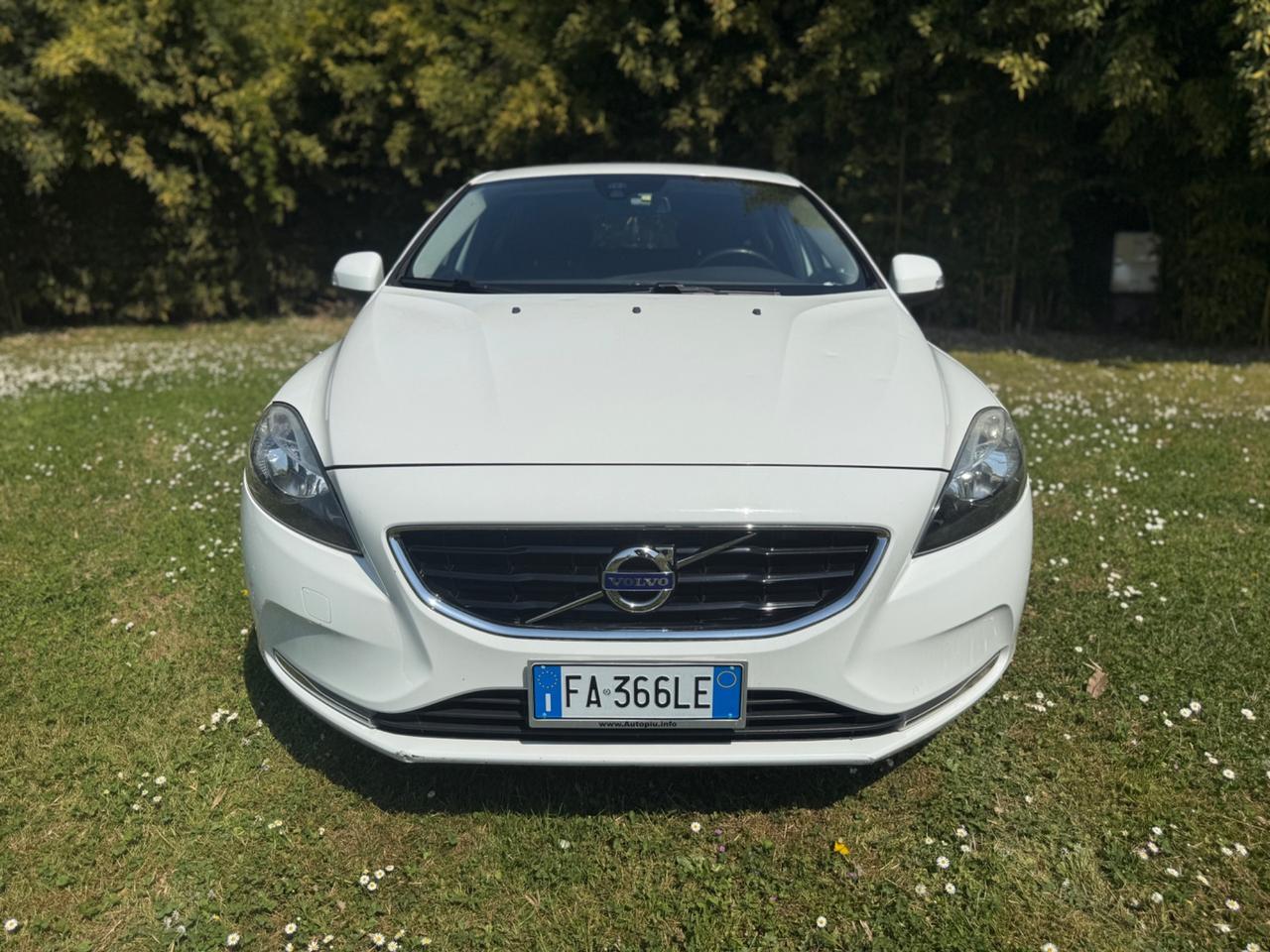 Volvo V40 D2 1.6 Powershift Momentum