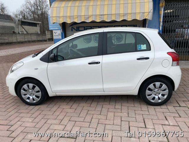 TOYOTA Yaris 1.0 5 porte