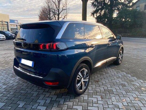 PEUGEOT 5008 BlueHDi 130 S&S EAT8 Allure Pack