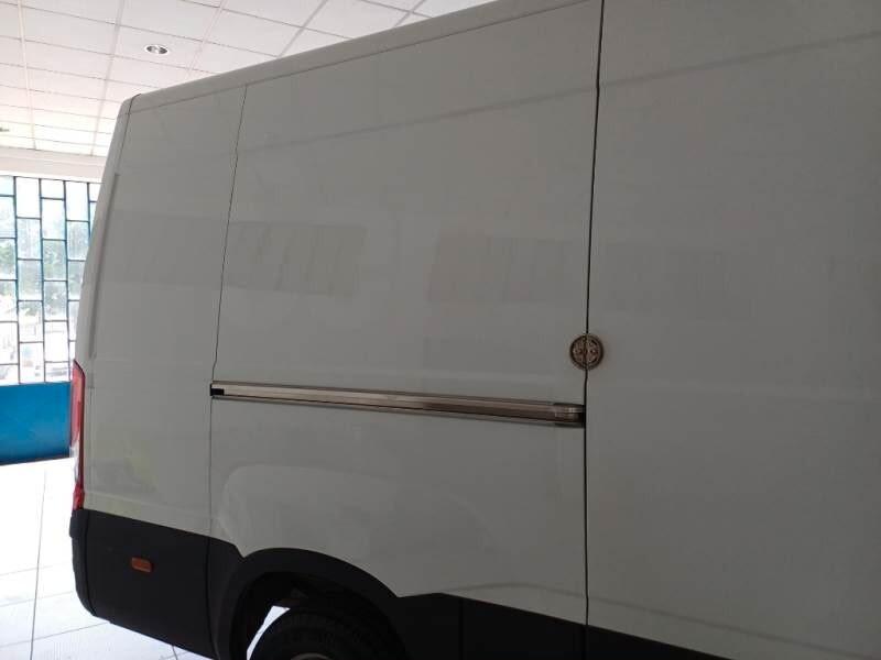 IVECO DAILY 35S14 CON GRUPPO E COMPRESSORE