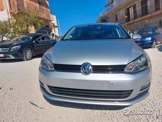 VOLKSWAGEN Golf 7 2015 permuta e finanziamento