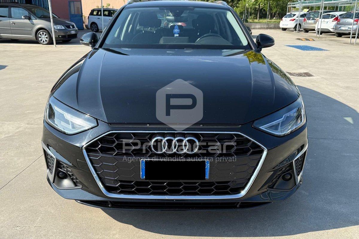 AUDI A4 Avant 30 TDI/136 CV S tronic