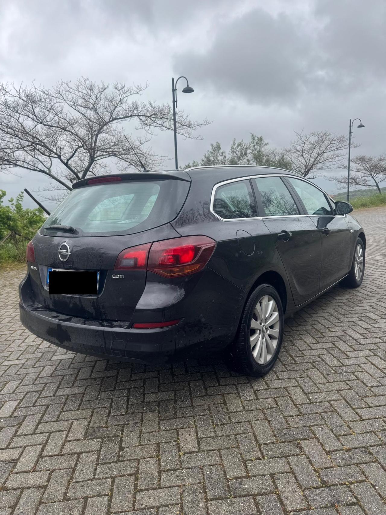 Opel Astra 1.7 CDTI 110CV SW 2012