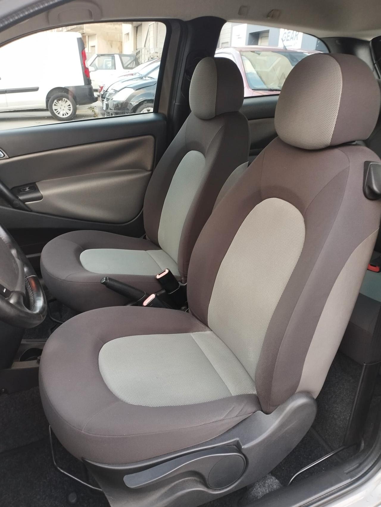 Lancia Ypsilon 1.3 Multijet 16V Argento