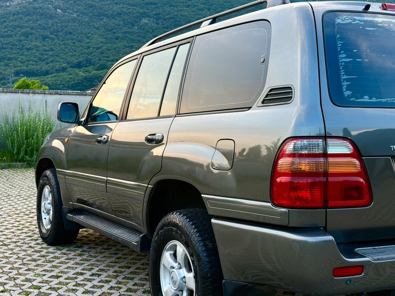 Toyota Land Cruiser HDJ100 4.2 TD 204cv 7 posti ASI