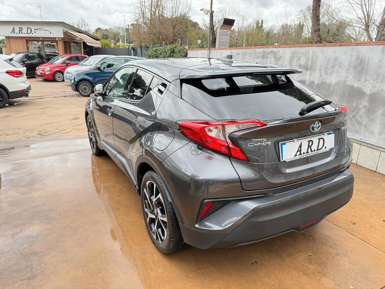 Toyota C-HR 1.8 Hybrid E-CVT Lounge