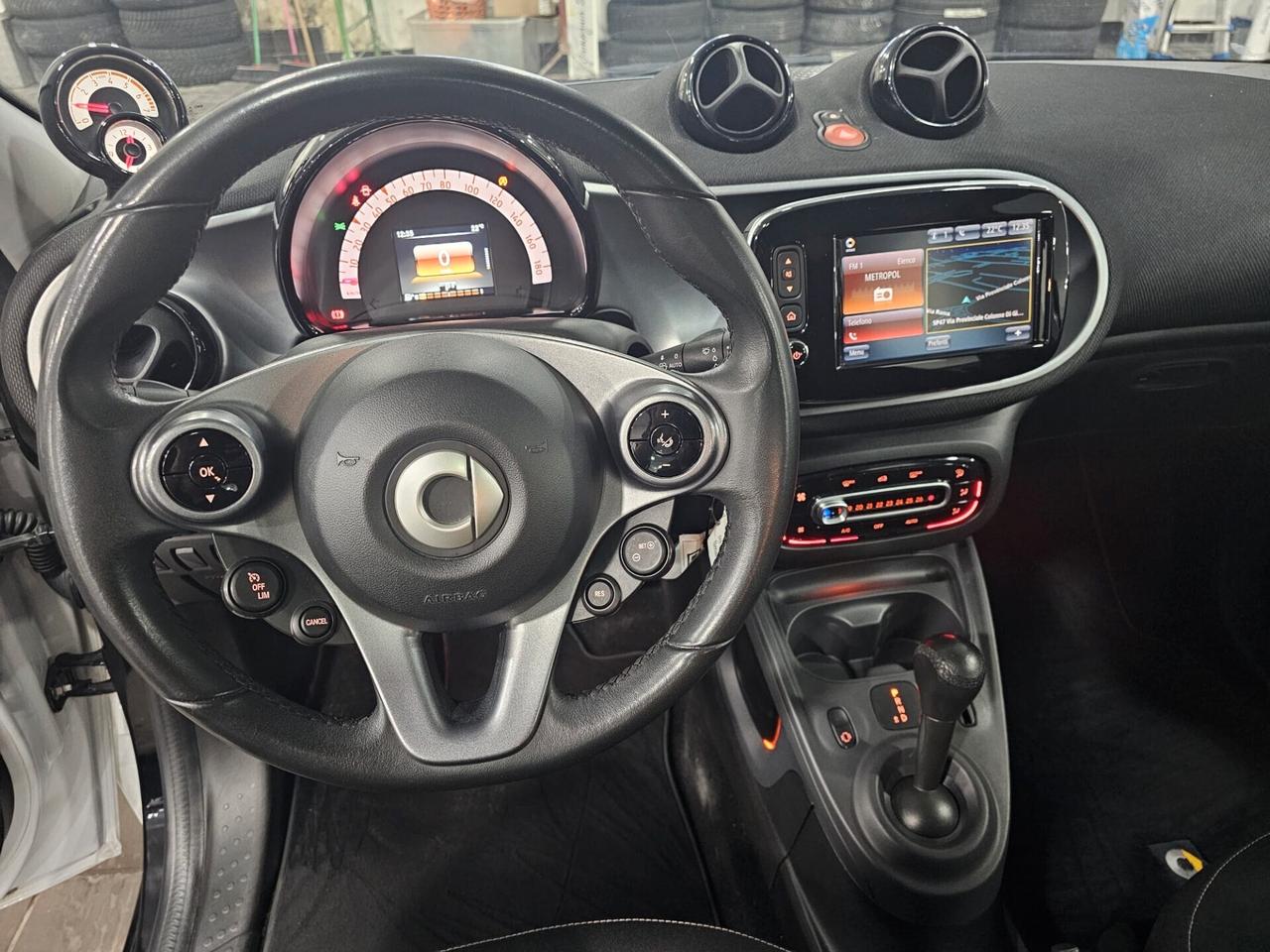 NUOVA SMART FORFOUR IDENTITY BLACK EDITION PASSION 0.9 BENZ 90CV TWINAMIC