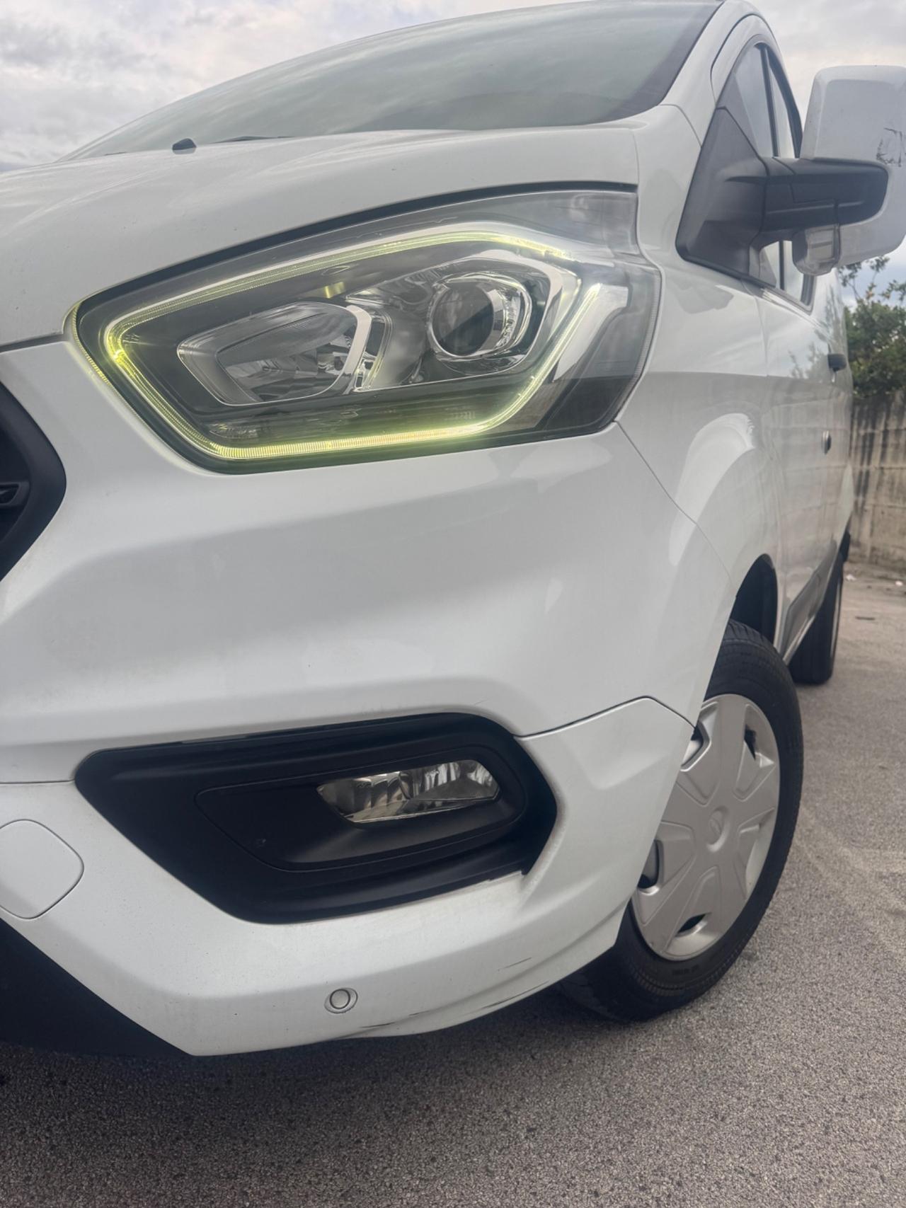 Ford Transit Custom 280 2.0 EcoBlue Hybrid 130 PC Furg. Titanium