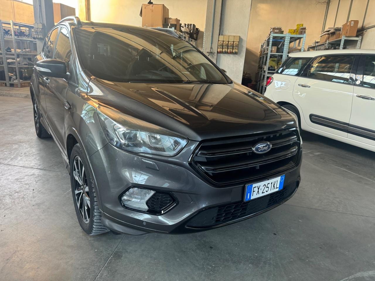 Ford Kuga 2.0 TDCI 150 CV S&S 4WD Powershift ST-Line