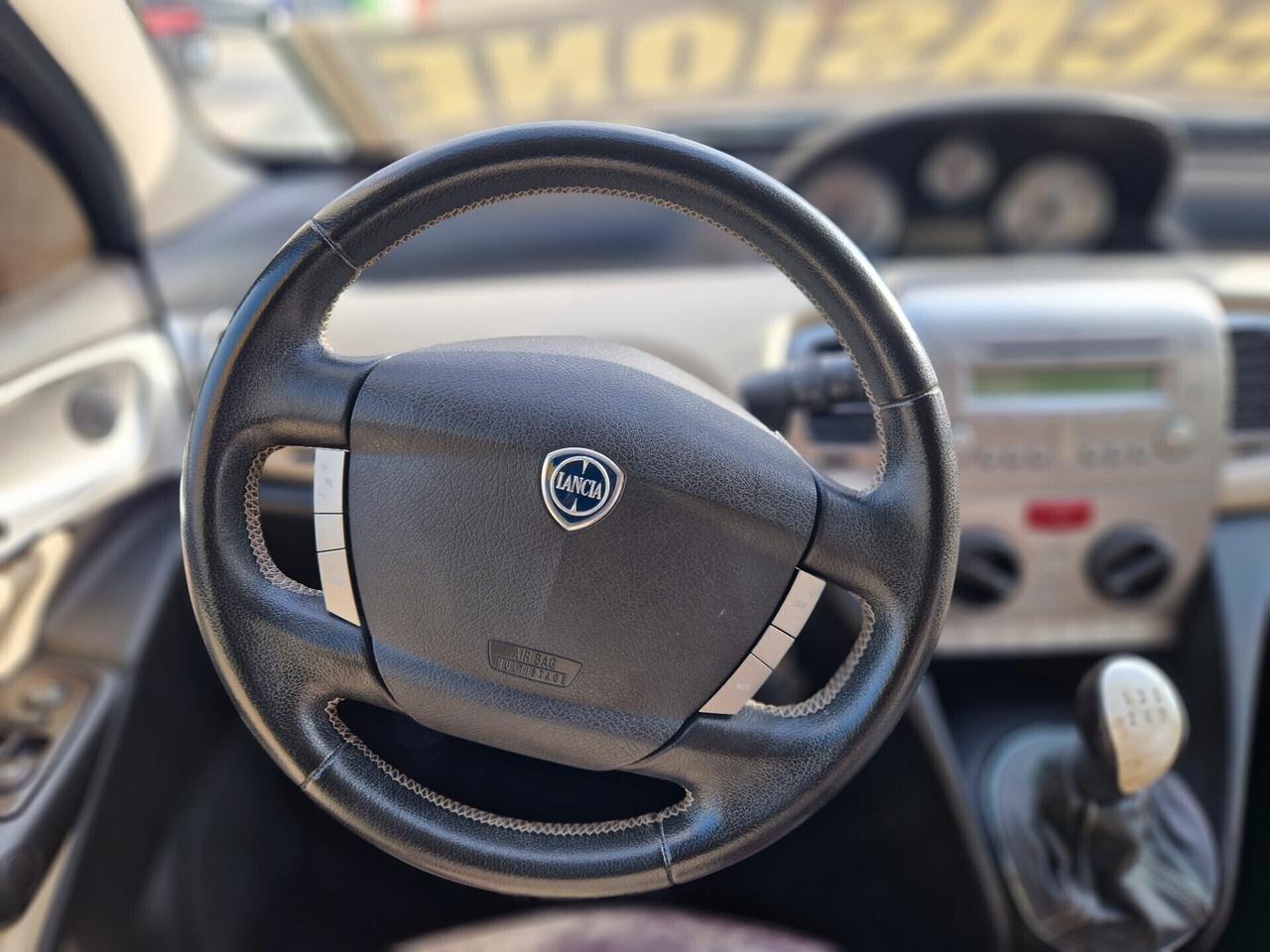 Lancia Ypsilon MJT 1.3 75 CV Prontissima!