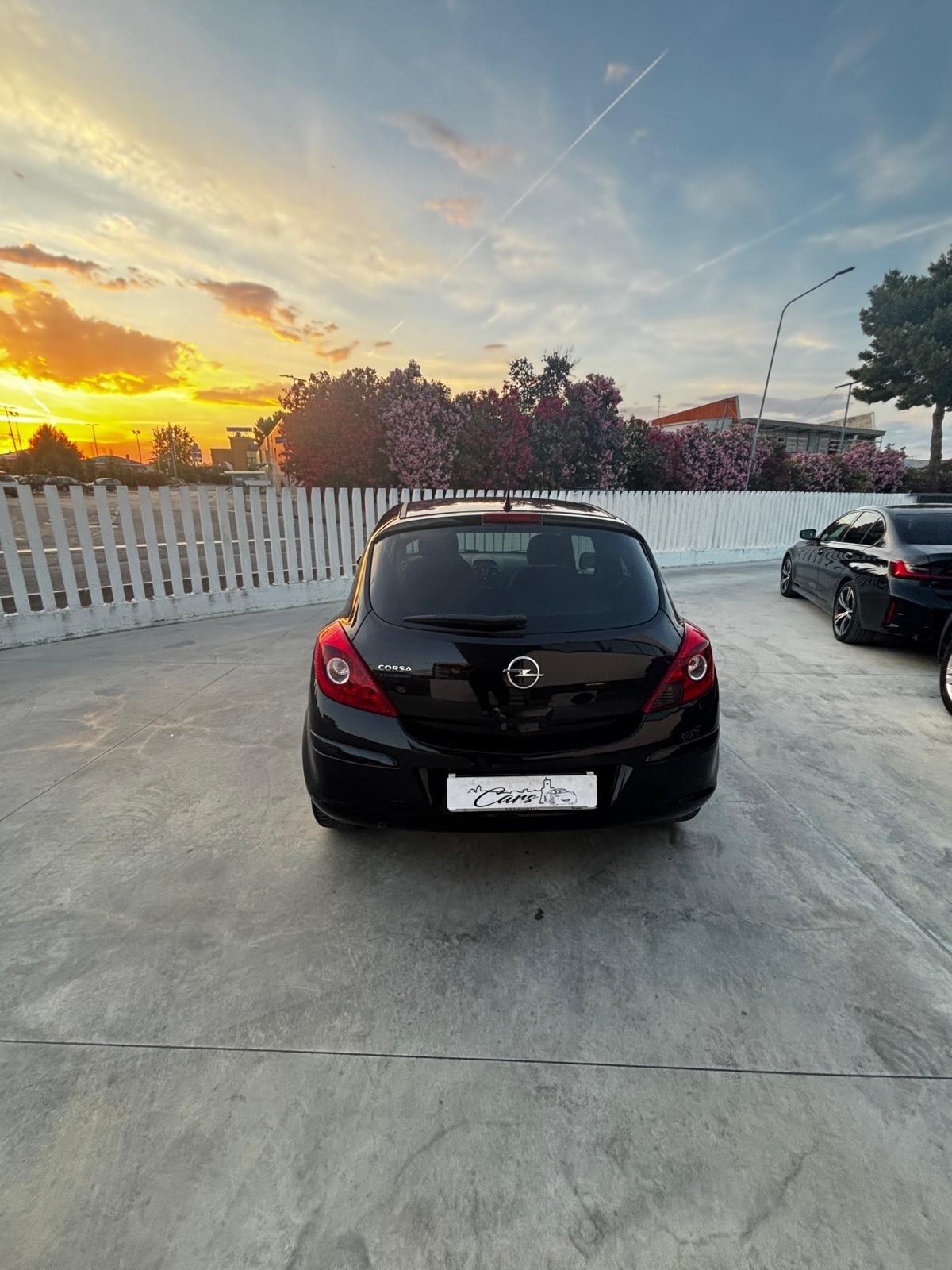 Opel Corsa 1.2 80CV 3 porte GPL-TECH Club
