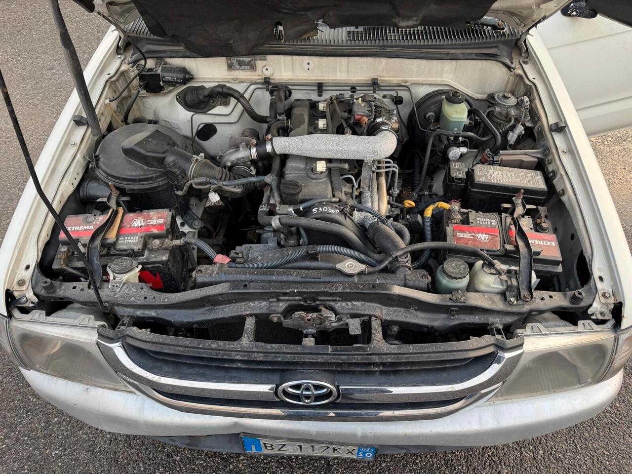 Toyota Hilux 2.5 D-4D 2WD 2p. Cabinato