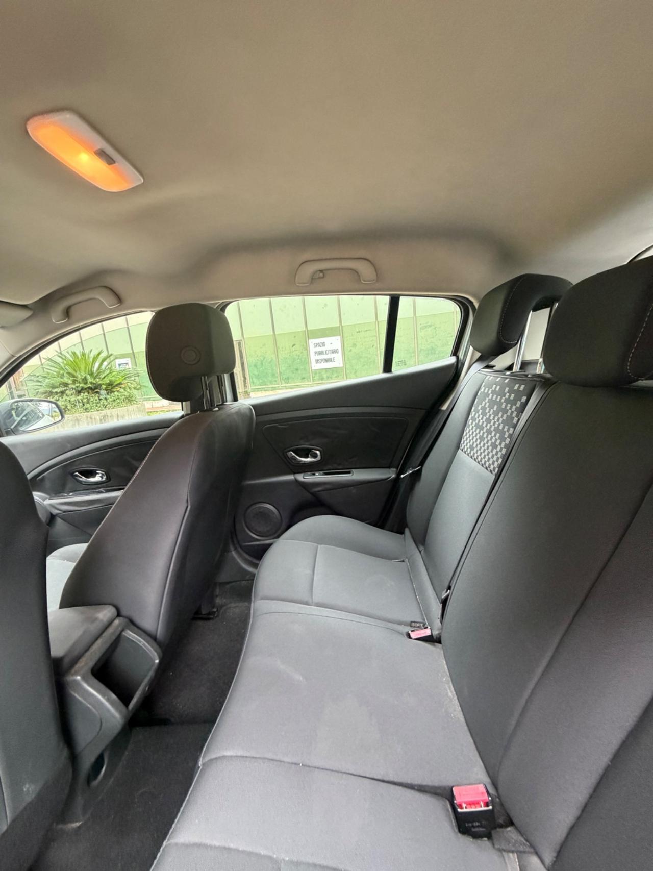 Renault Megane Mégane 1.5 dCi 110CV EDC Wave