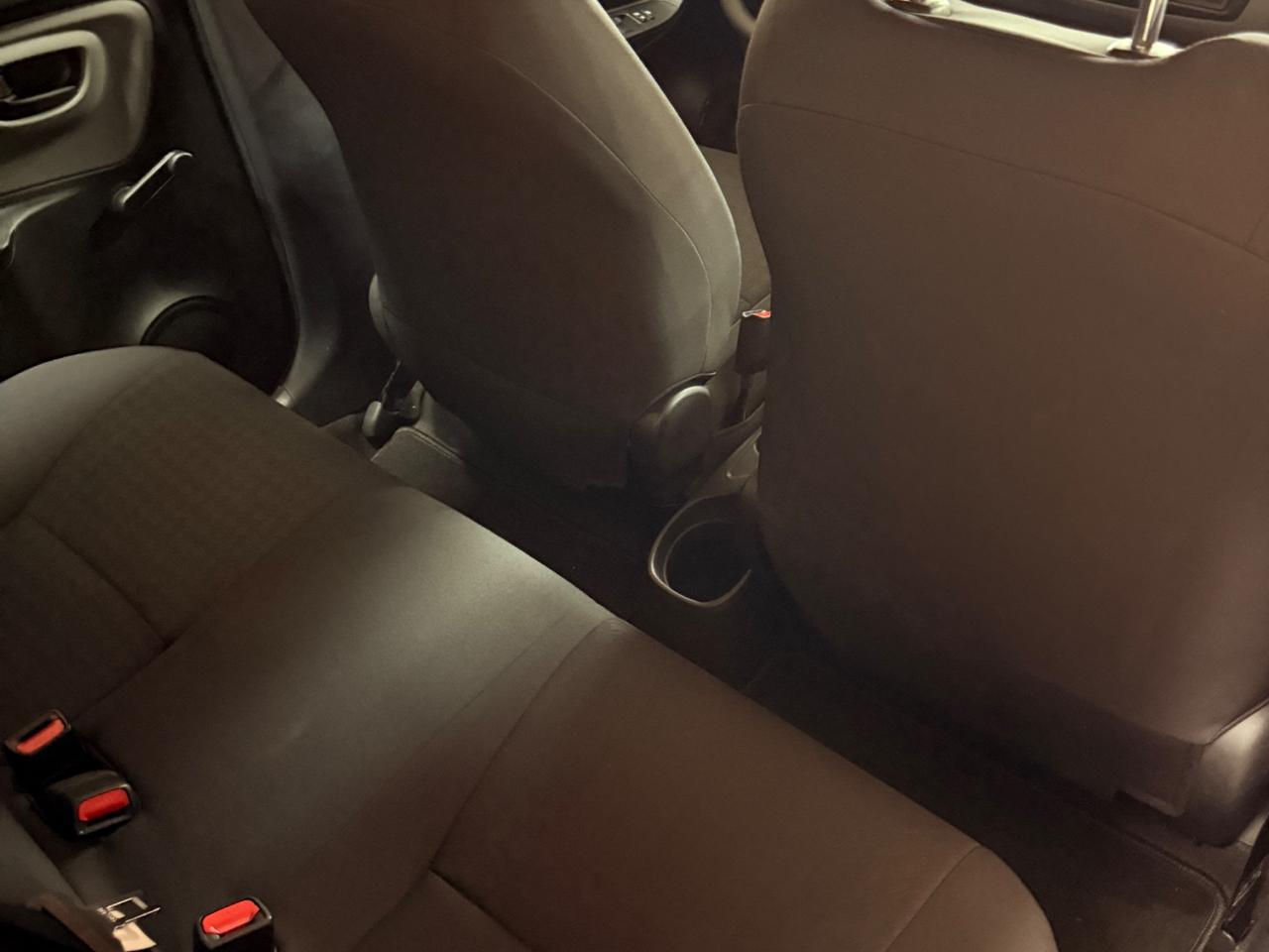 MERAVIGLIOSA TOYOTA YARIS, IN CONDIZIONI DA VETRINA CON SOLI 2930 KM