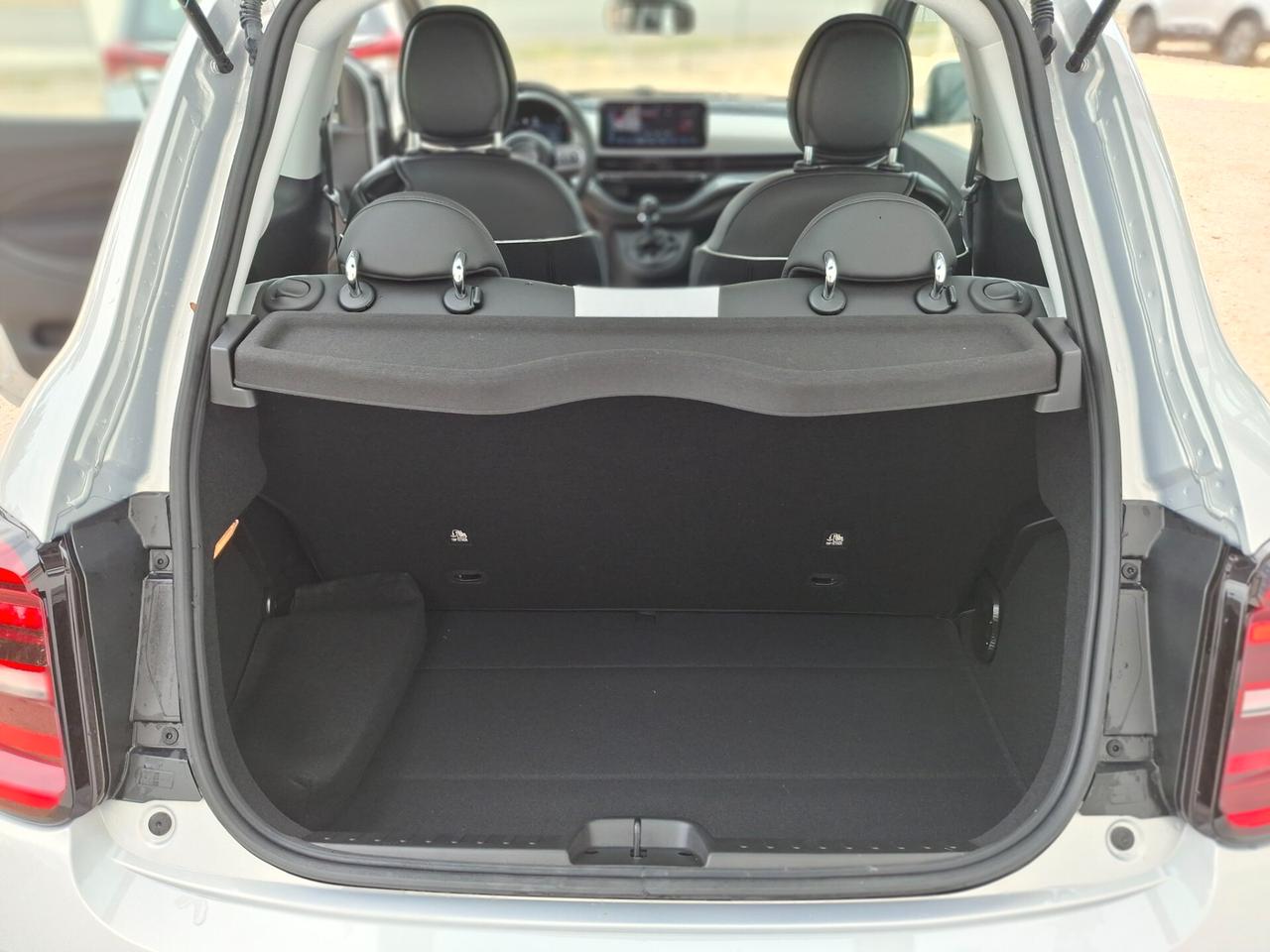 Fiat 500Hybrid, 3900€ANT. 233€MENS.