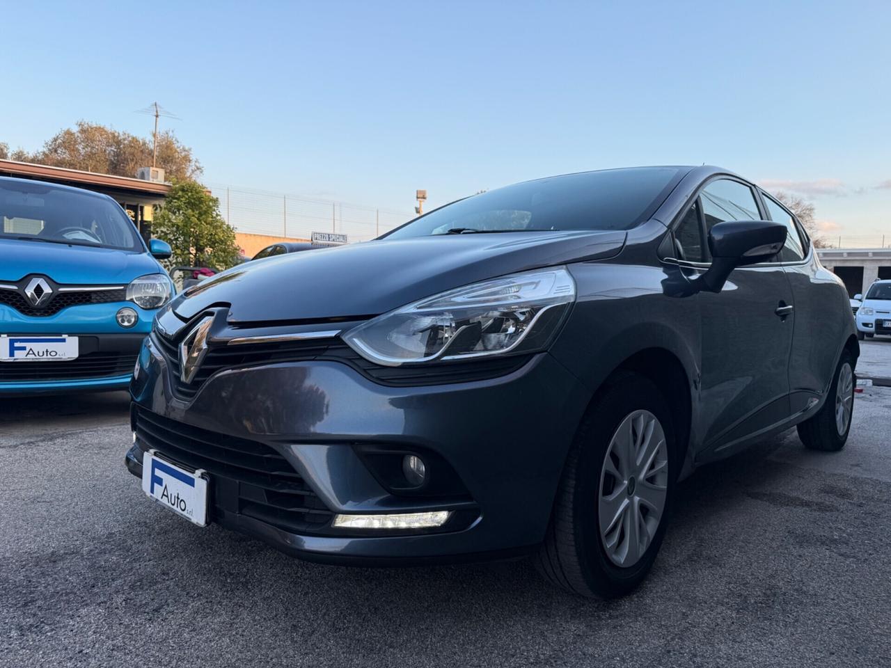Renault Clio 0.9 TCe 90 CV GPL,Navigatore,Bluetooth,sensori dí parcheggio,ecc.
