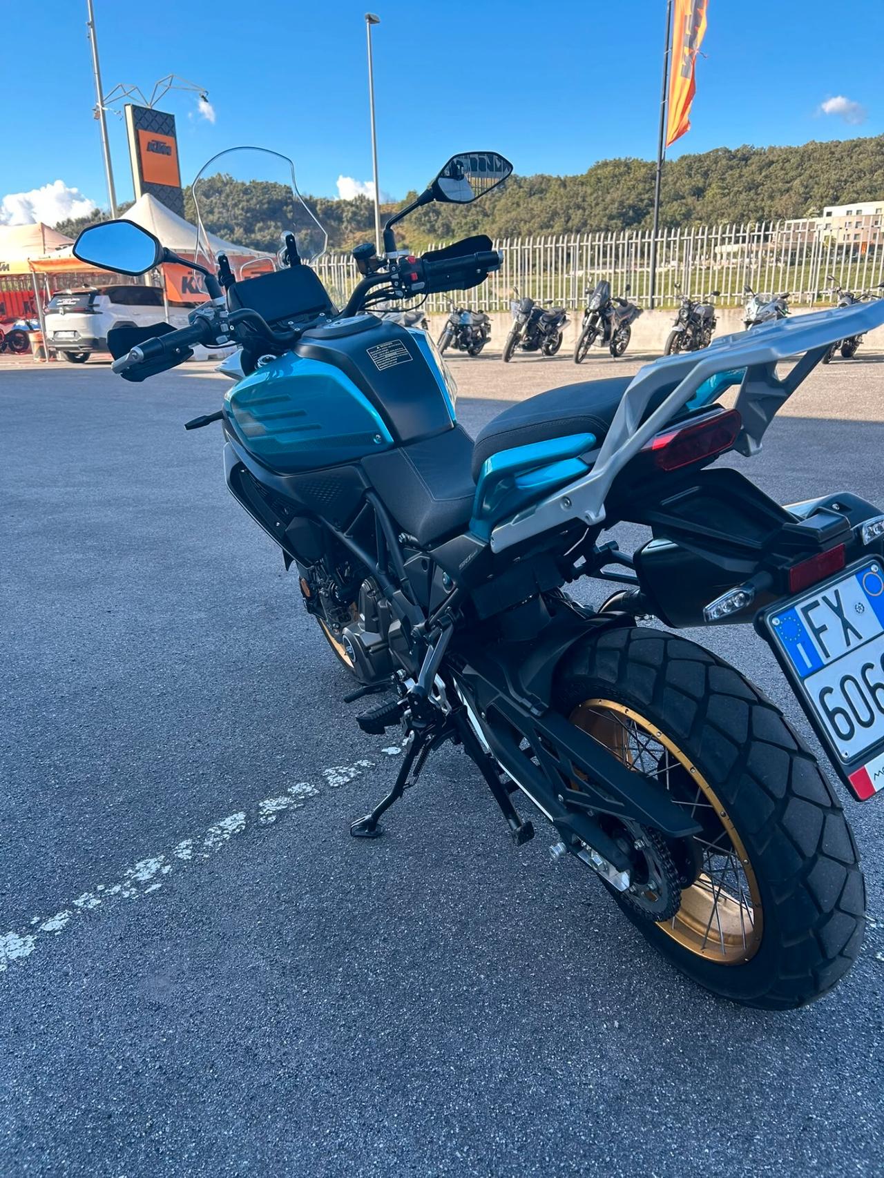 Qj Motor SRT 700 S