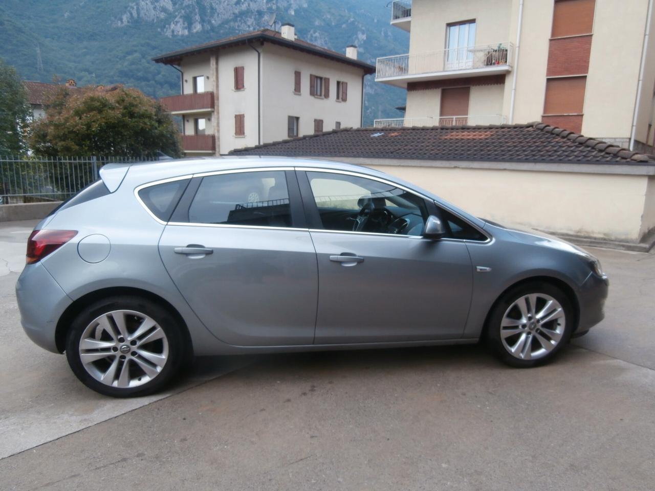 Opel Astra 1.7 CDTI 110CV 5 porte Cosmo