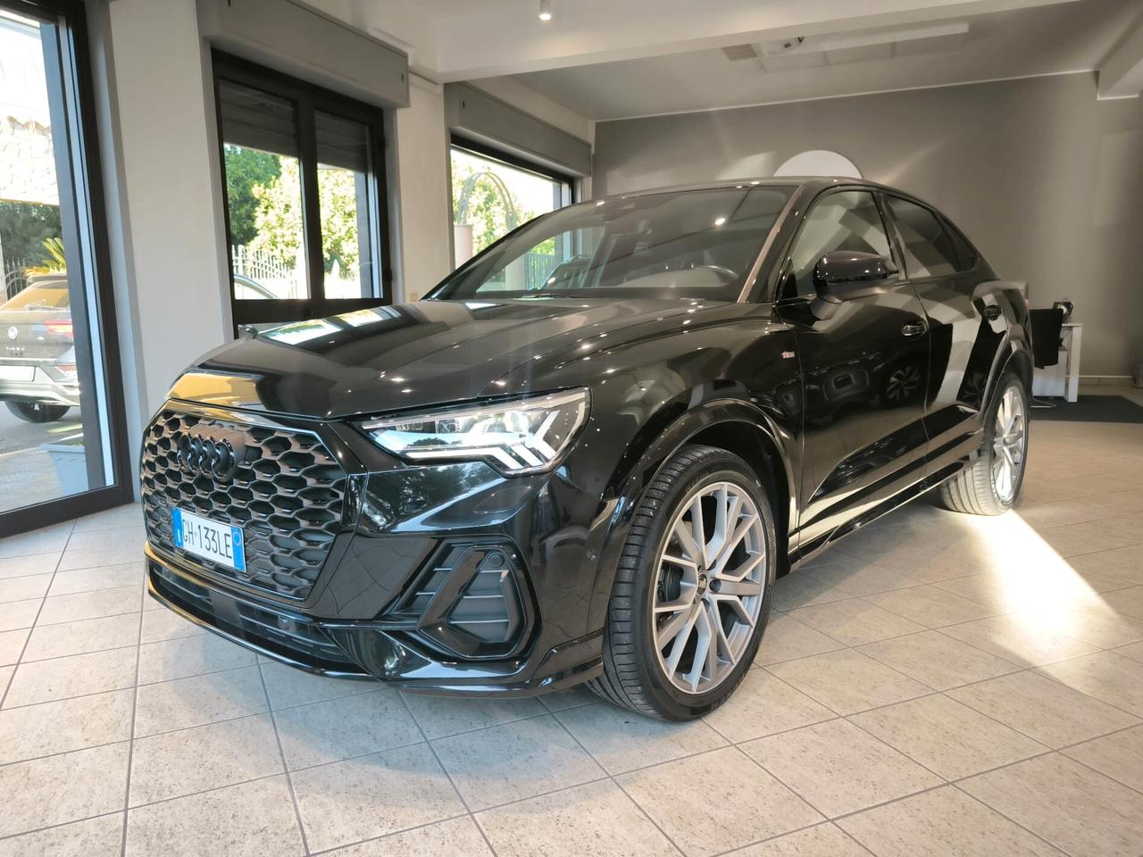 Audi Q3 SPB 35 TDI S tronic S line edition Identity Black