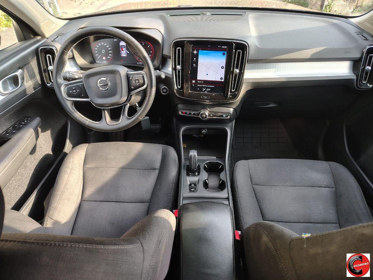 VOLVO XC40 2.0 D 150CV Geartronic Momentum