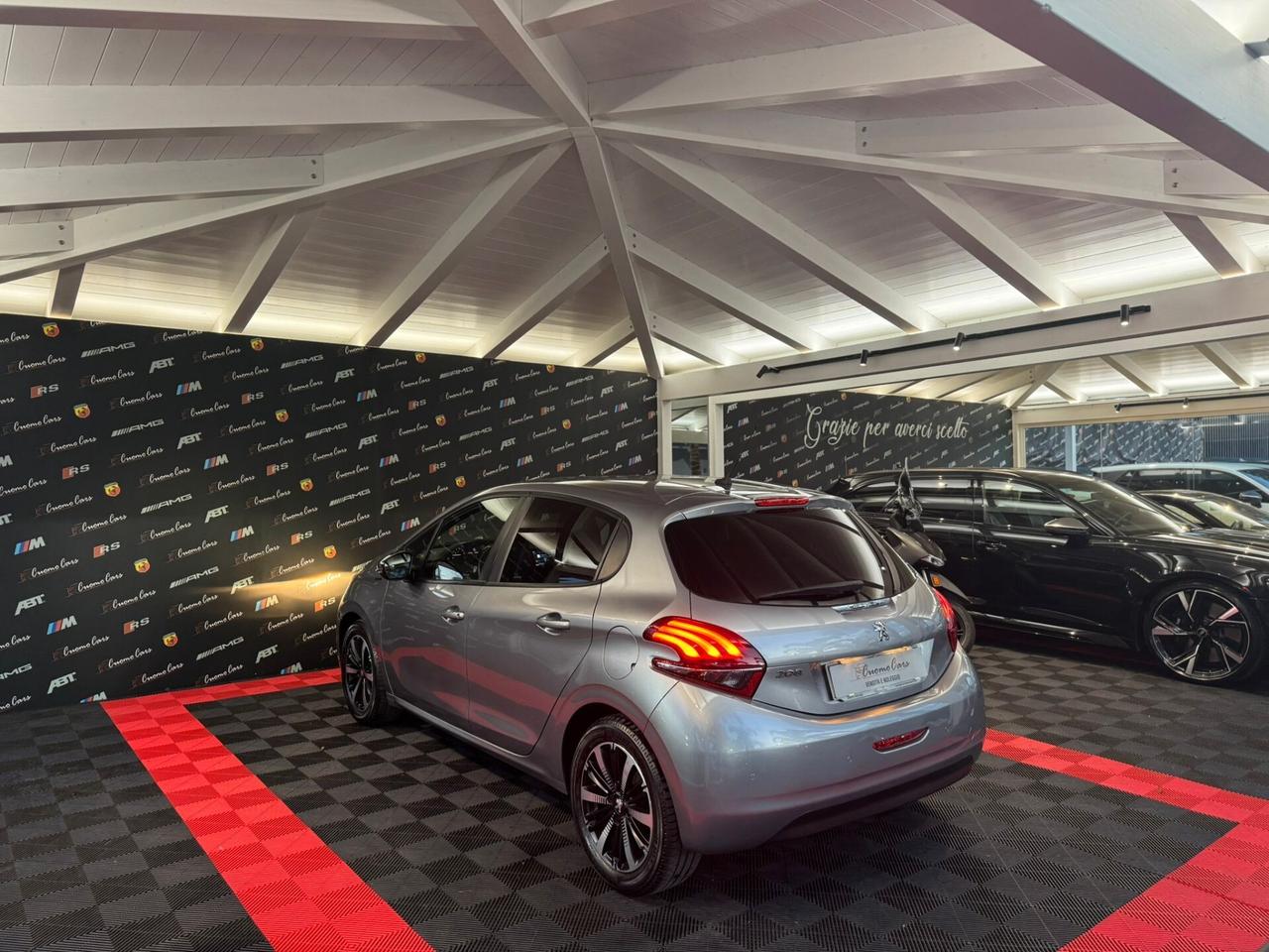 Peugeot 208 PureTech Stop&Start 5 porte Signature