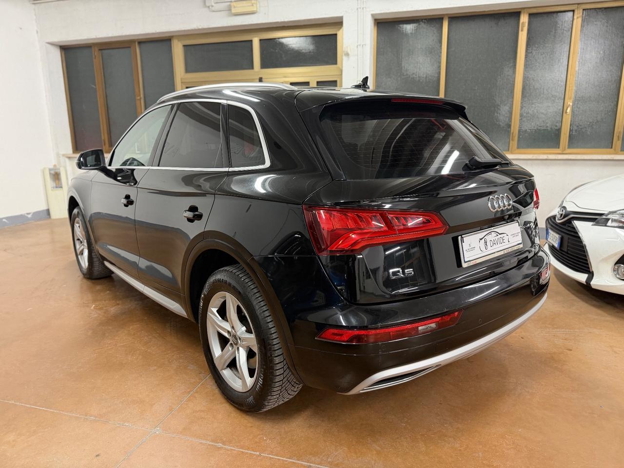 Audi Q5 40 TDI quattro S tronic Business Sport