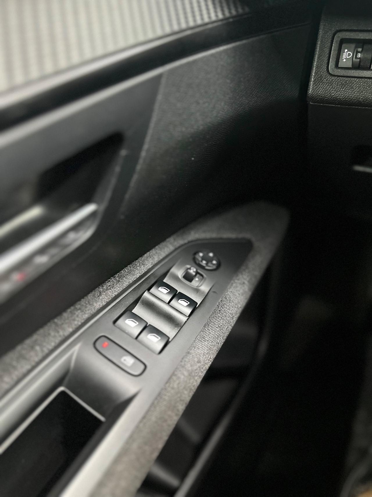 Peugeot 3008 BlueHDi 130cv