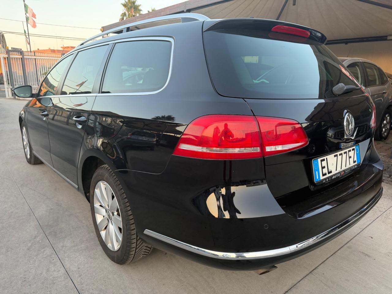 Volkswagen PASSAT 1.6 DIESEL 2011 - CARPLAY