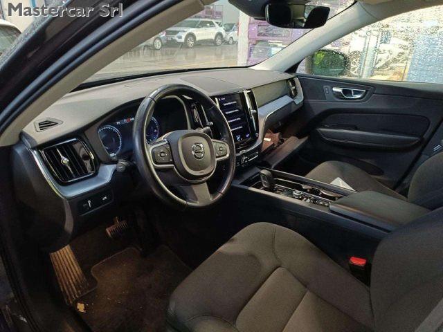 VOLVO XC60 XC60 2.0 b4 Momentum auto -GE362CW