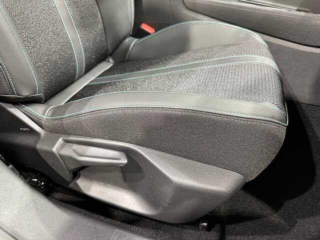 Peugeot 308 BlueHDi 130 S&S EAT8 Allure